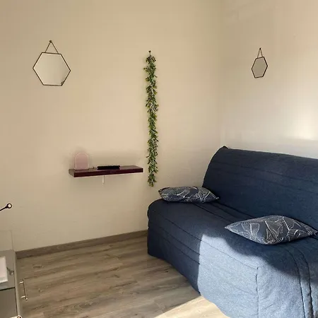 شقة T1 Climatise Avec Wifi, Proche Thermes Et Commerces, Balcon, 2 Etoiles, - Fr-1-553-35 *